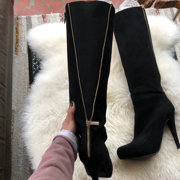 Aldo Black Suede Boot with Gold zipper detail - Picture 2 of 8